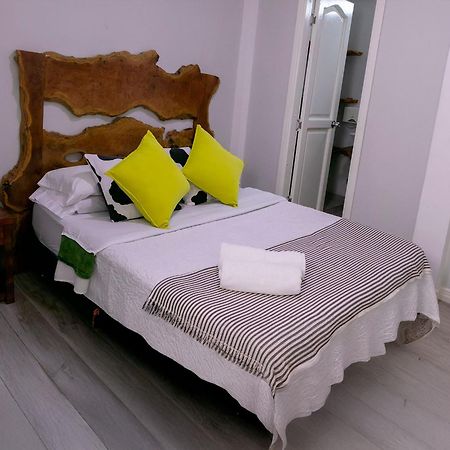 Casa Hotel Alicia ฟิลานเดีย ภายนอก รูปภาพ