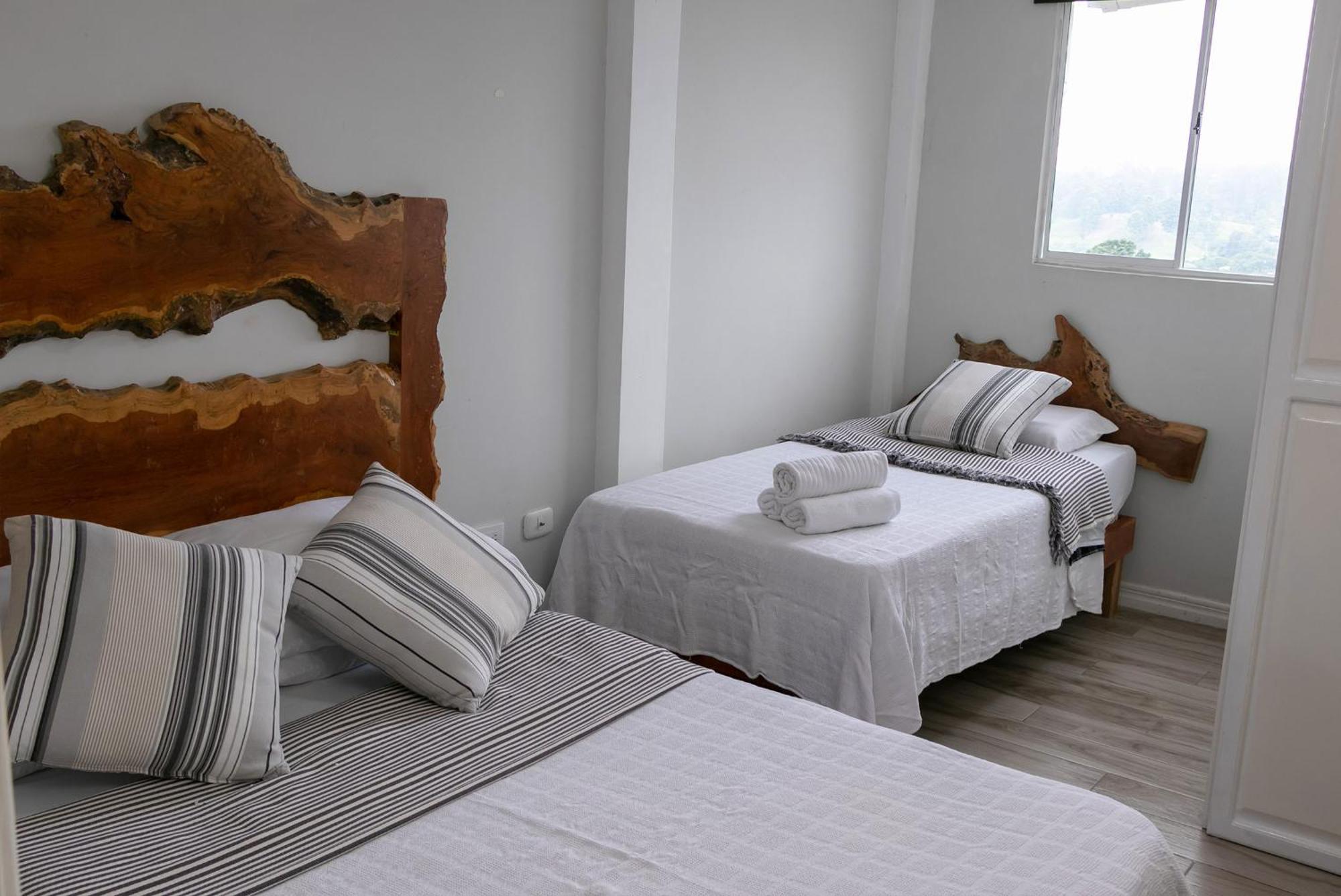 Casa Hotel Alicia ฟิลานเดีย ภายนอก รูปภาพ