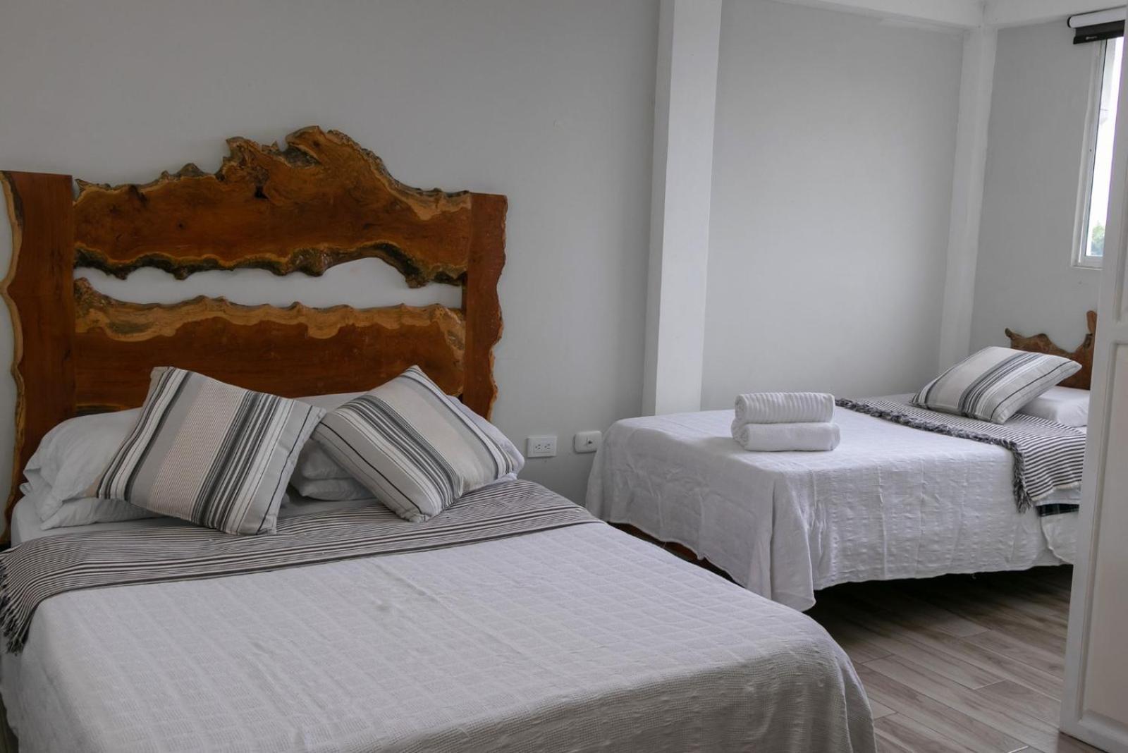 Casa Hotel Alicia ฟิลานเดีย ภายนอก รูปภาพ