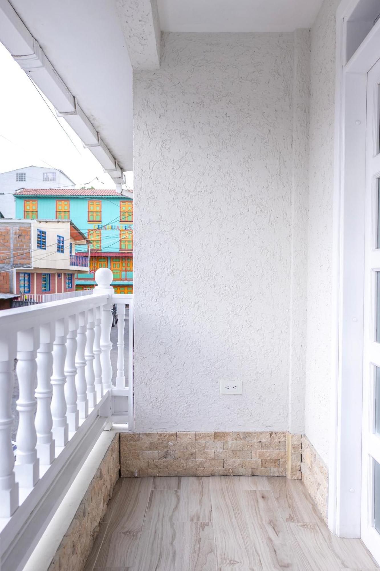 Casa Hotel Alicia ฟิลานเดีย ภายนอก รูปภาพ